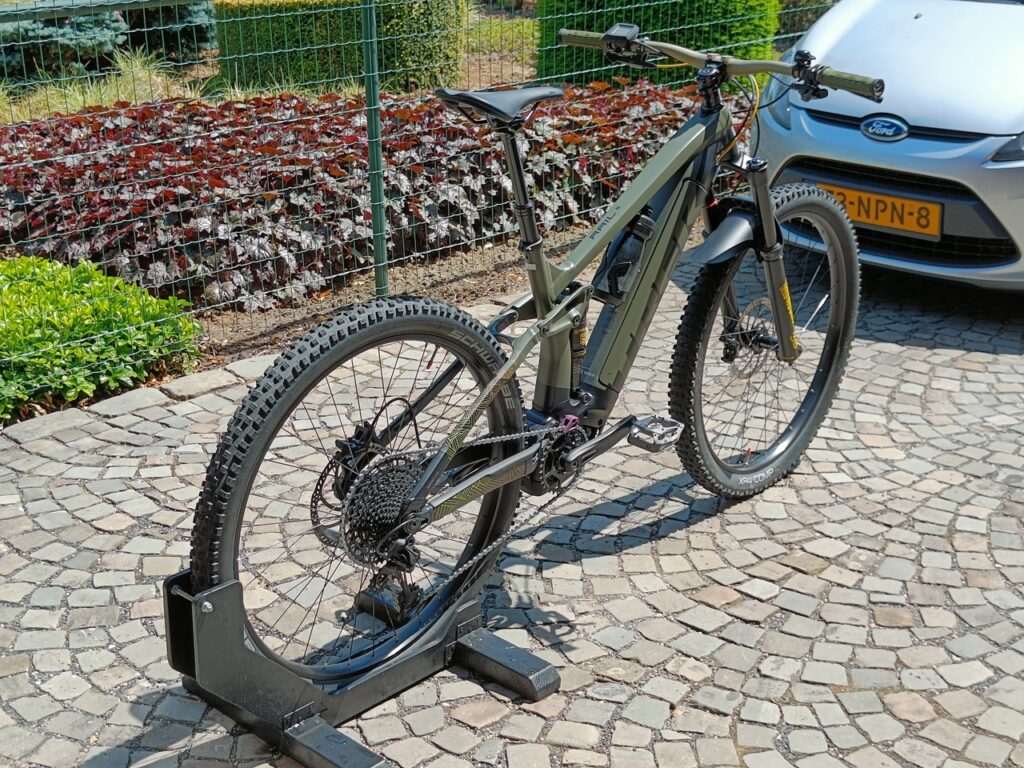 homemade mountain bike stand